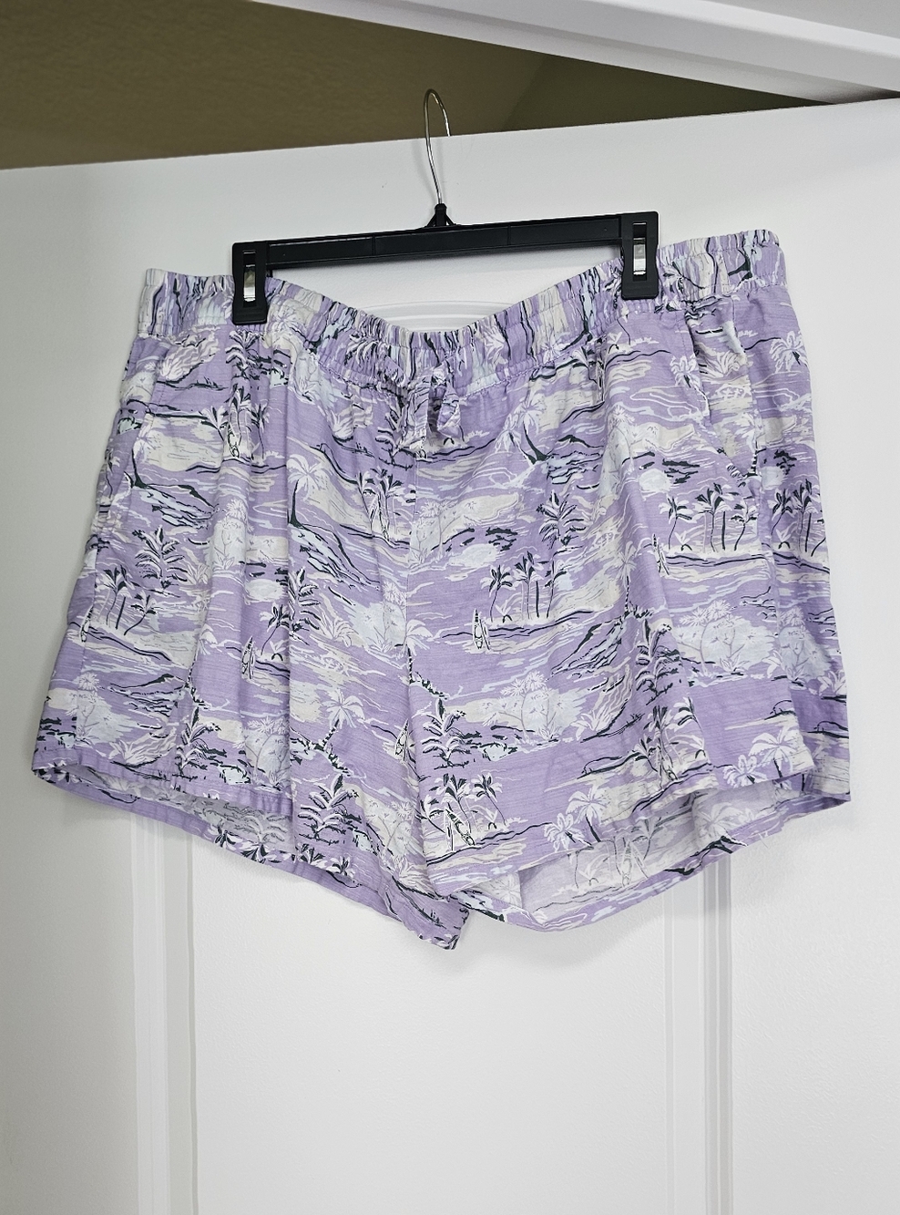 Eddie Bauer Lavender Tropical-Print Women's Shorts